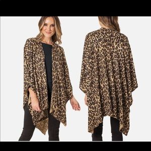 COPY - 🤎 NWT! Leopard Print Blanket Wrap